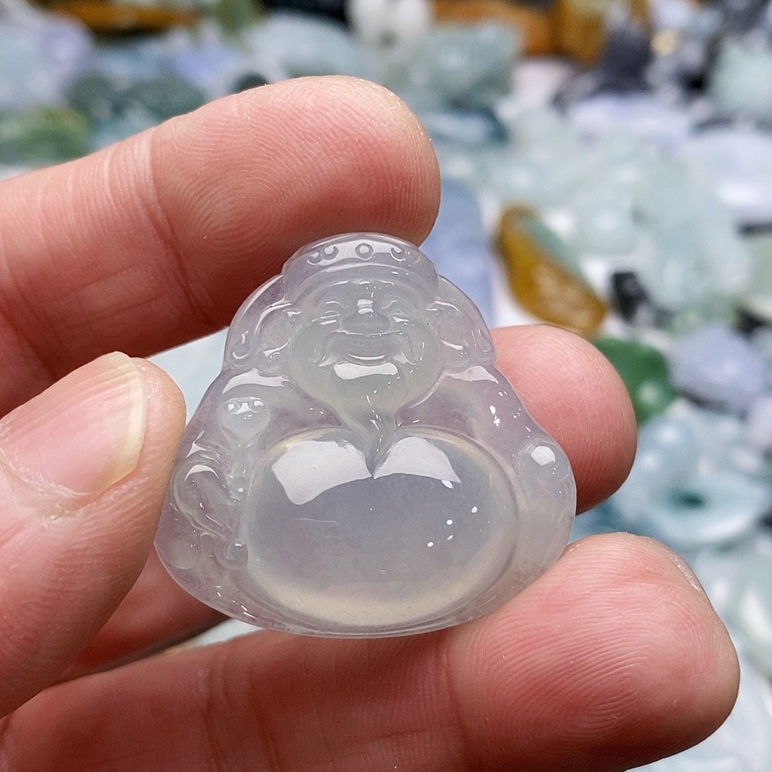 翡翠颈饰未镶嵌财神