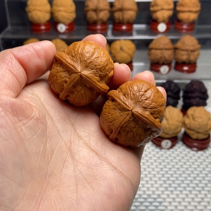 文玩核桃把件16金蟒三炸