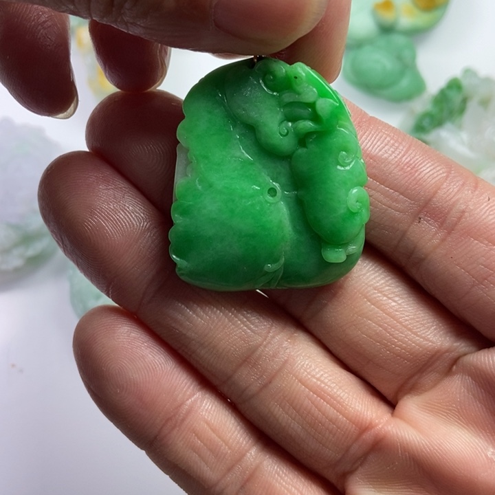 定制翡翠未镶嵌翡翠