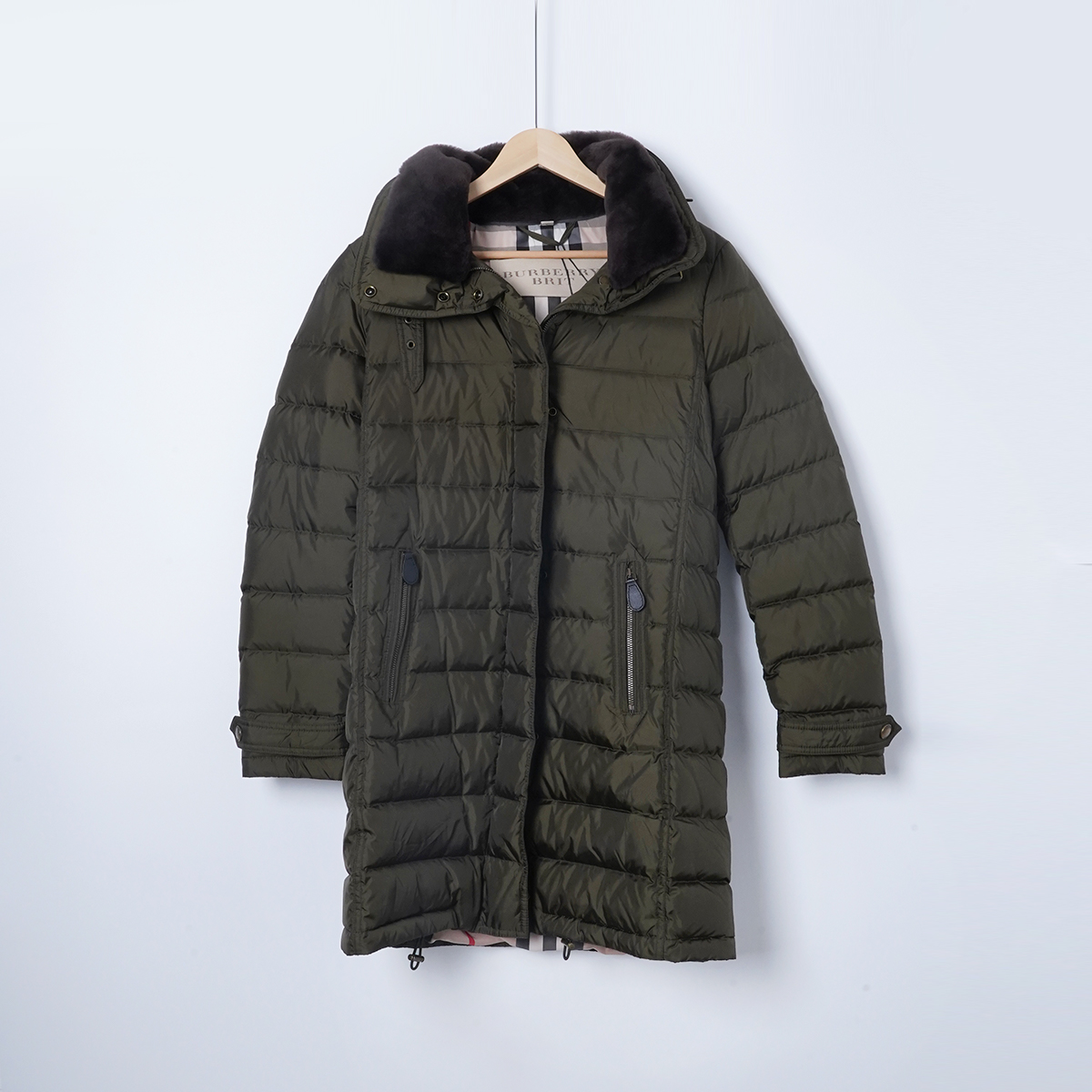 99新 BURBERRY/博柏利 80％白鸭绒20％白鸭羽毛/TH0718/羽绒服/M码