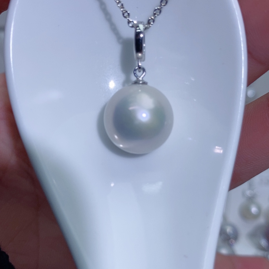 淡水珍珠吊坠(赠链)银S925镶嵌