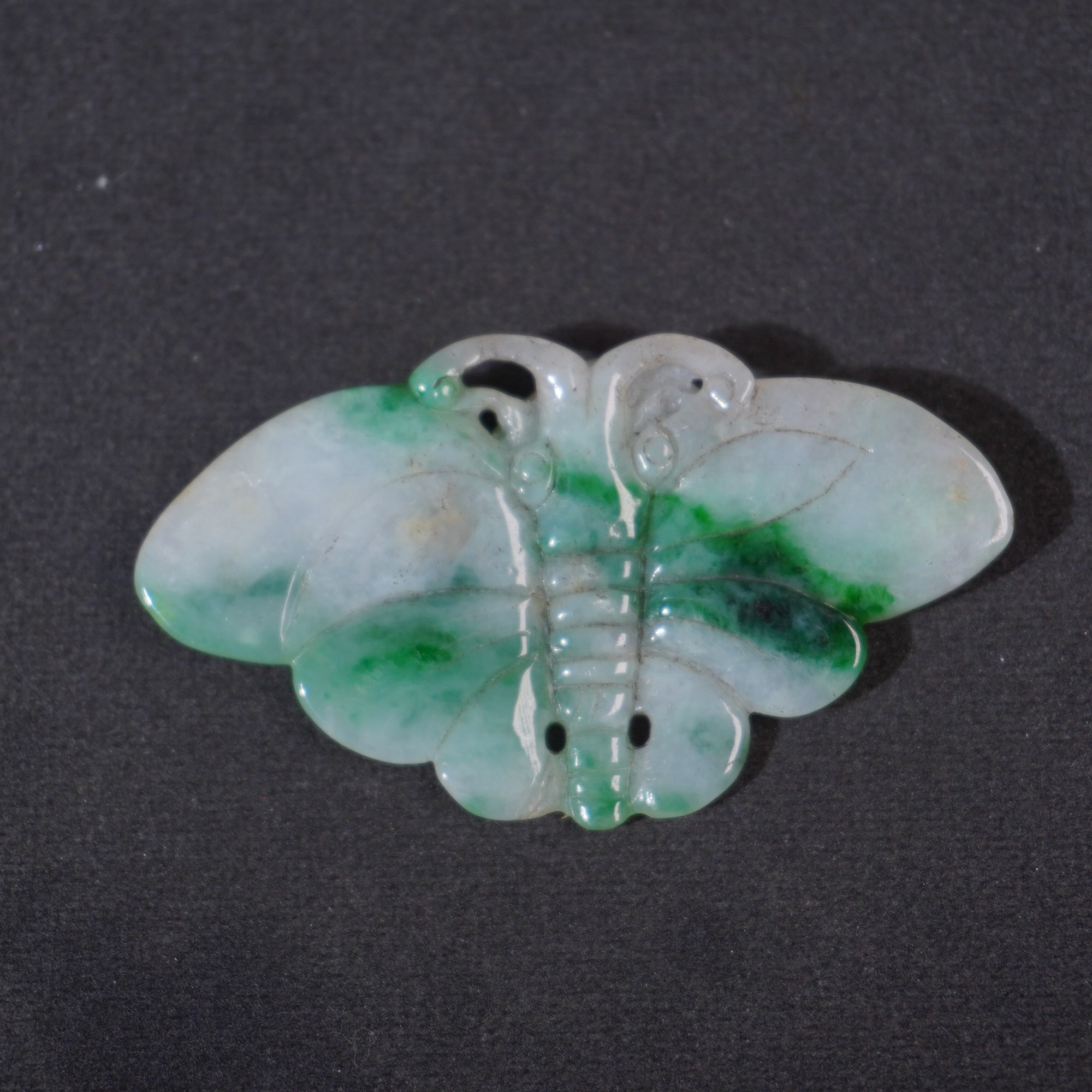 3NU21  清  翡翠蝴蝶佩