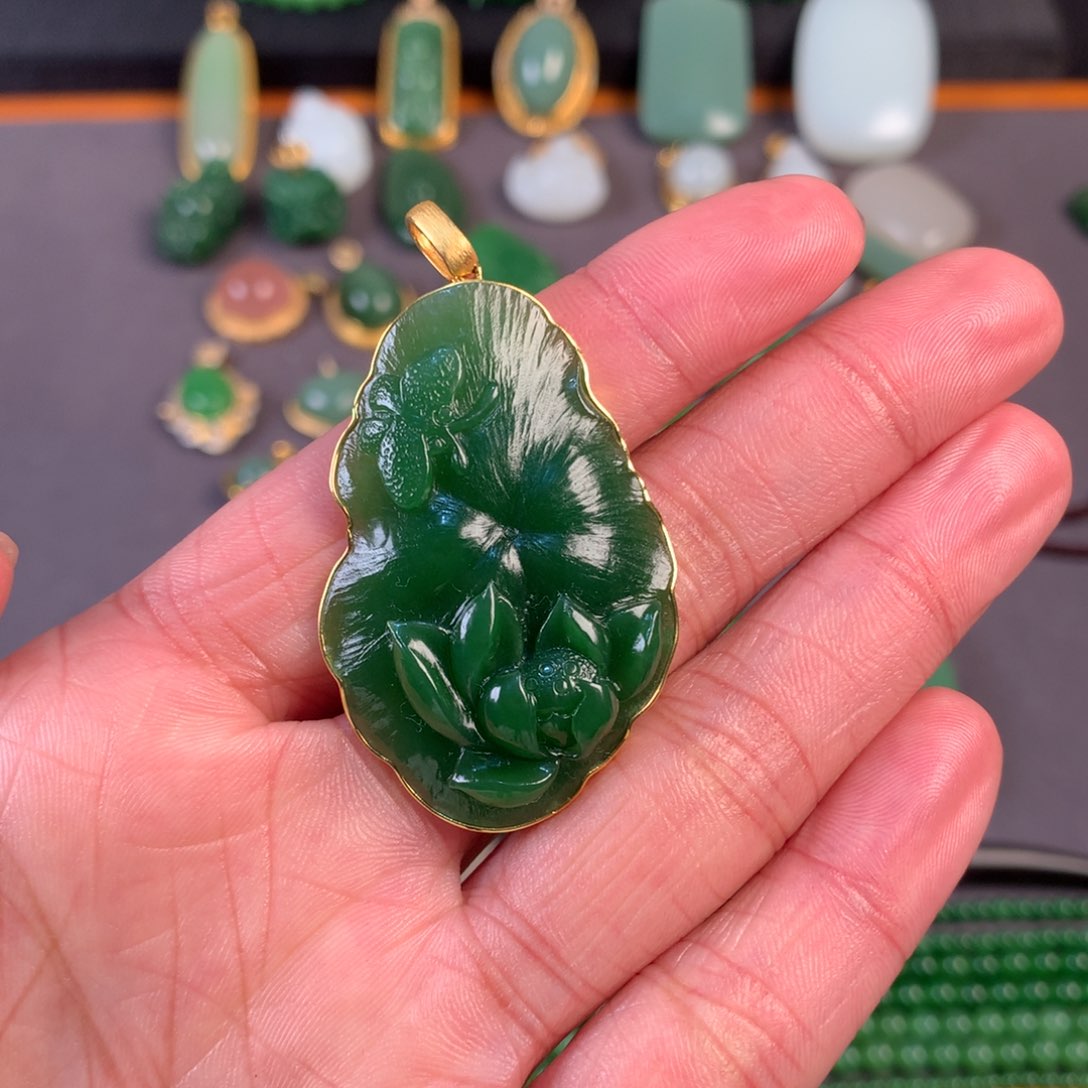 和田玉颈饰18K金镶嵌