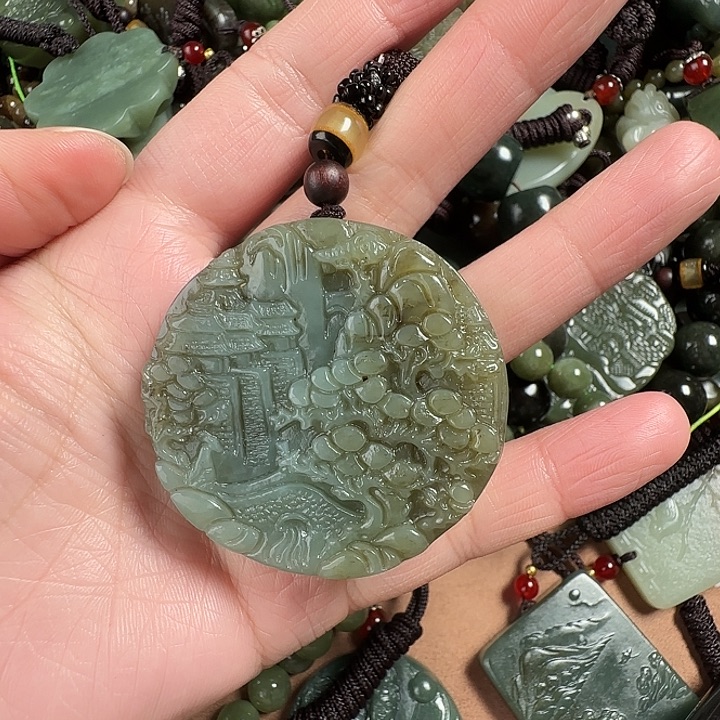 和田玉颈饰未镶嵌