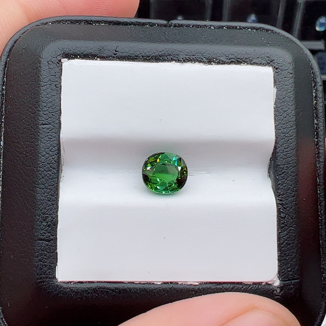 碧玺1.62克拉裸石未镶嵌