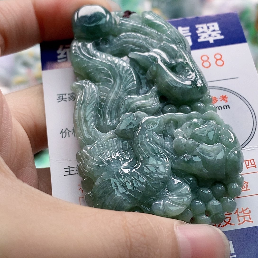 吊坠(不含链)未镶嵌翡翠