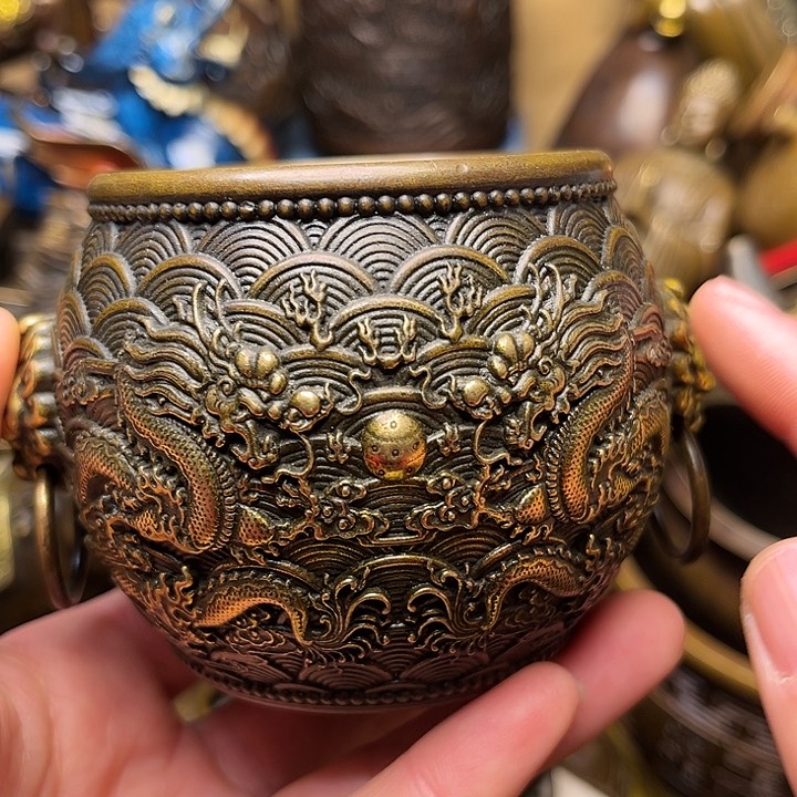 精美铜器批发档口