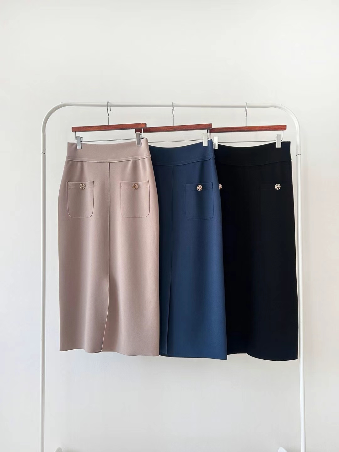 春款弹力半身裙休闲带口袋均码高腰女士春款气质显瘦设计师百搭