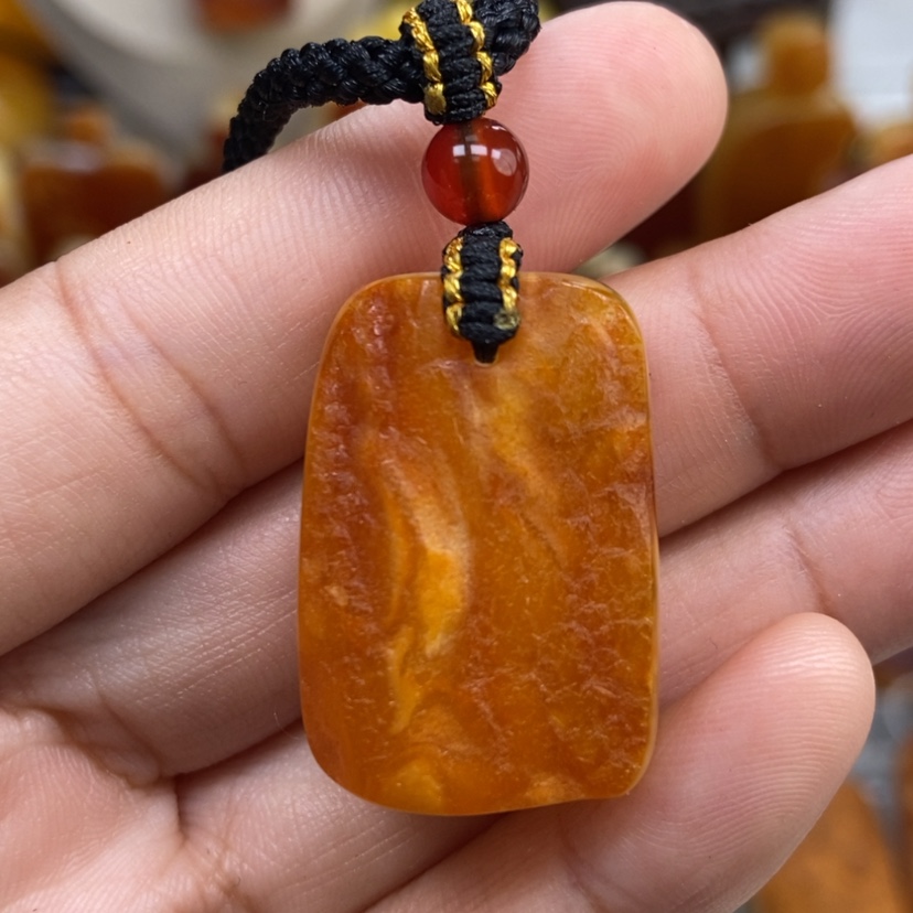 【闪购商品】琥珀颈饰未镶嵌