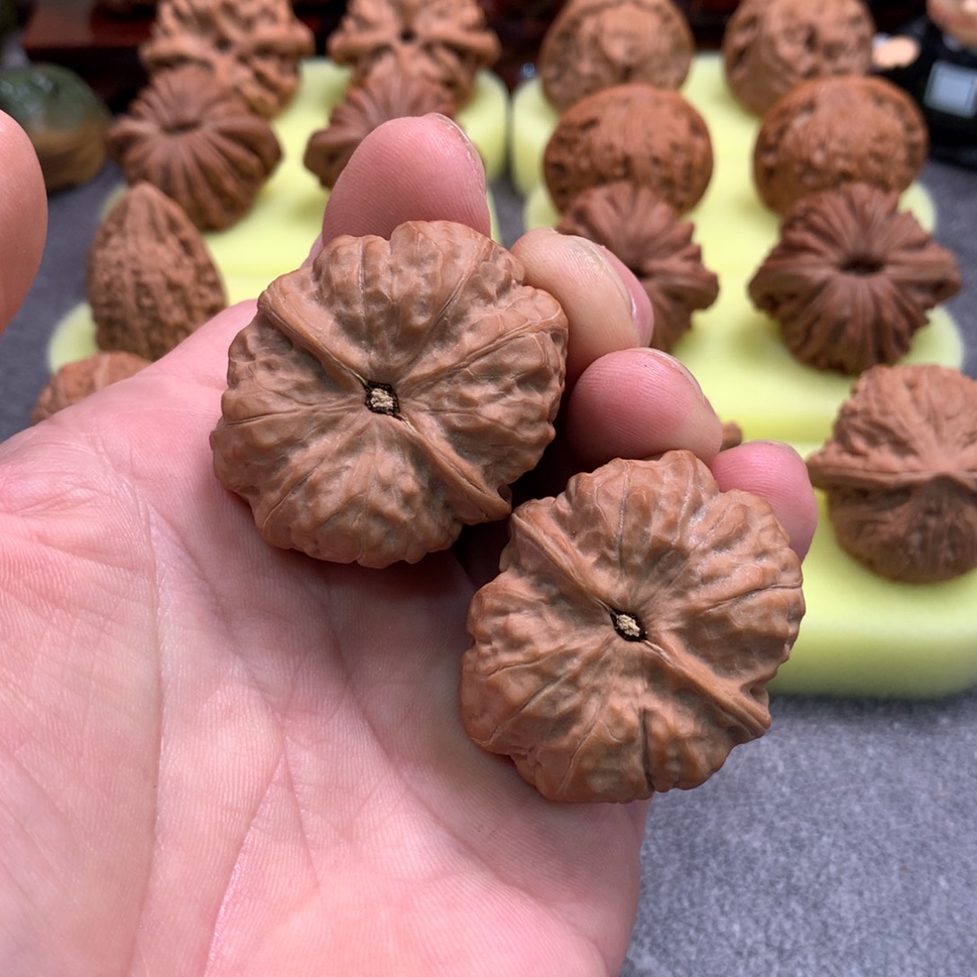 主***宰吊坠文玩核桃蛤蟆头微瑕