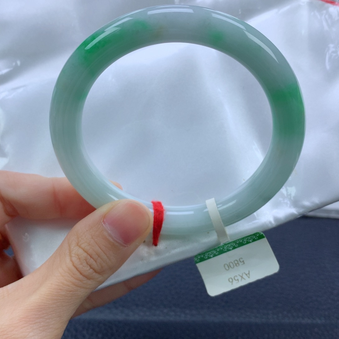 翡翠手镯未镶嵌56.4圆