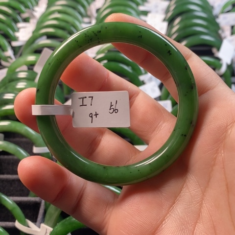 和田玉（碧玉）手镯未镶嵌