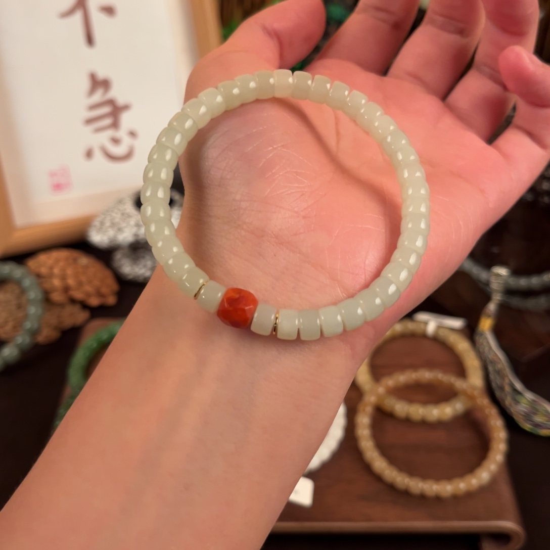 和田玉未镶嵌笔搁