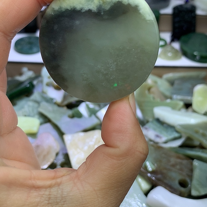 和田玉（糖玉）未镶嵌珠宝半成品