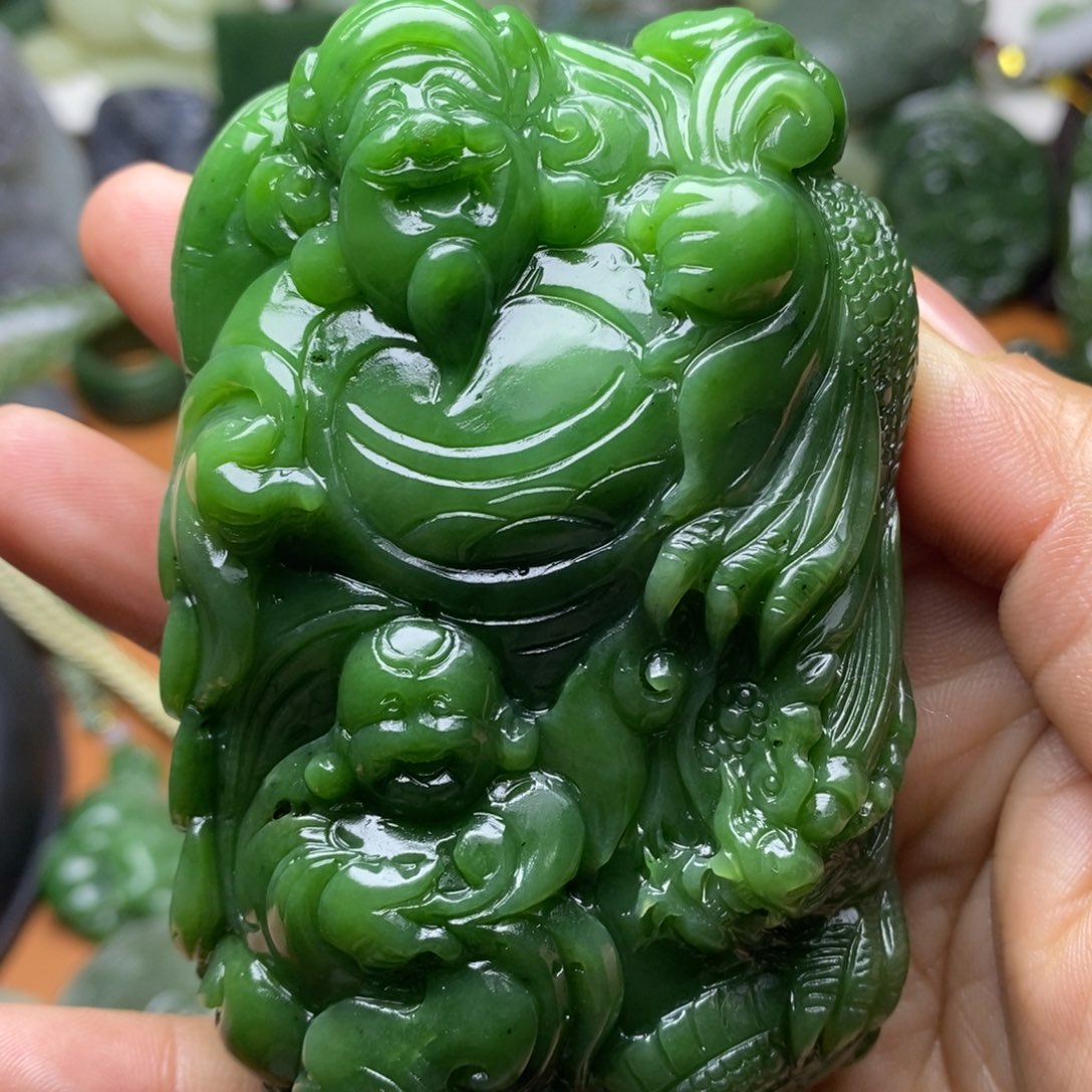 林***鹿和田玉未镶嵌颈饰拍二十发一总价2000