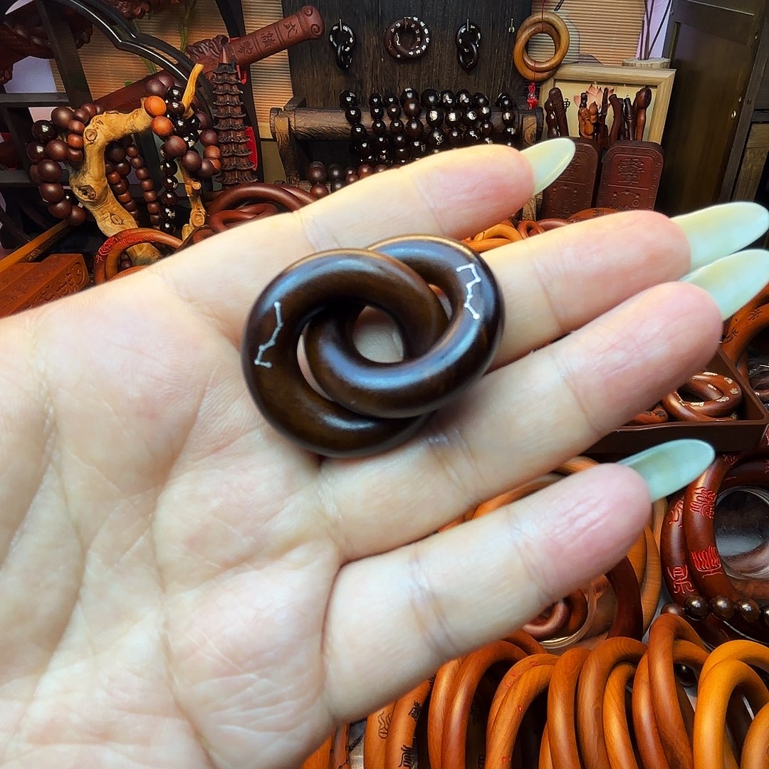 木枣木玉化15圈口乾坤圈镶银六七星