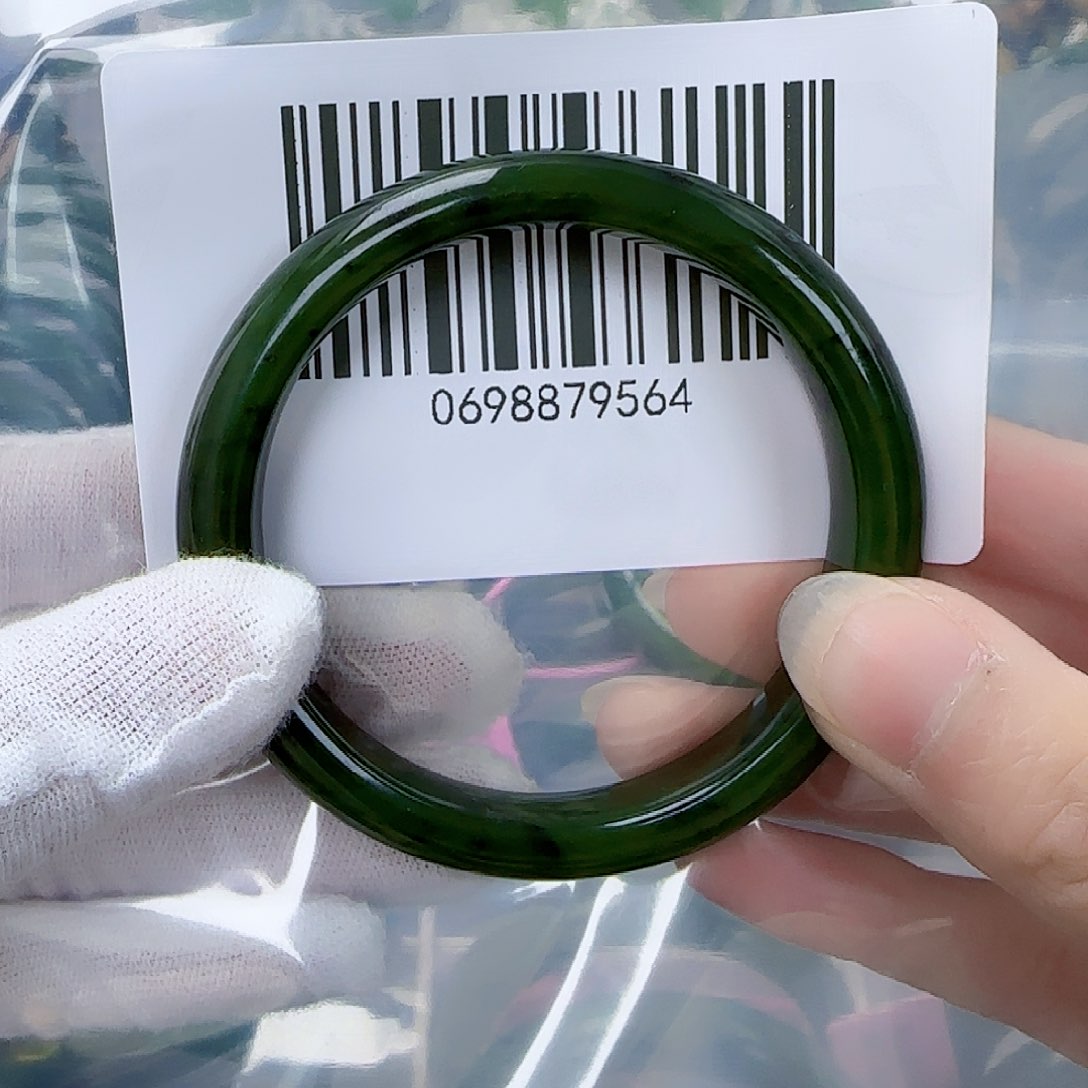 和田玉（碧玉）手镯未镶嵌53