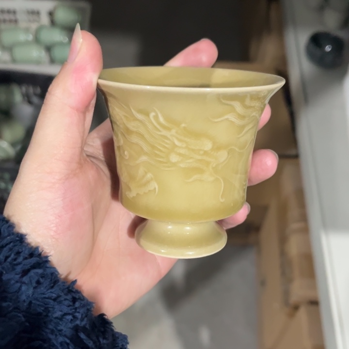 米黄高脚龙杯特价