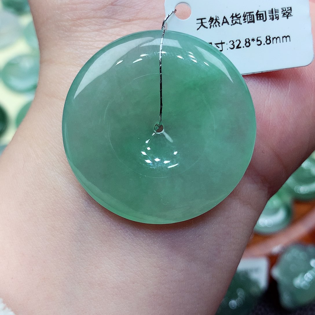 翡翠未镶嵌颈饰平安扣24