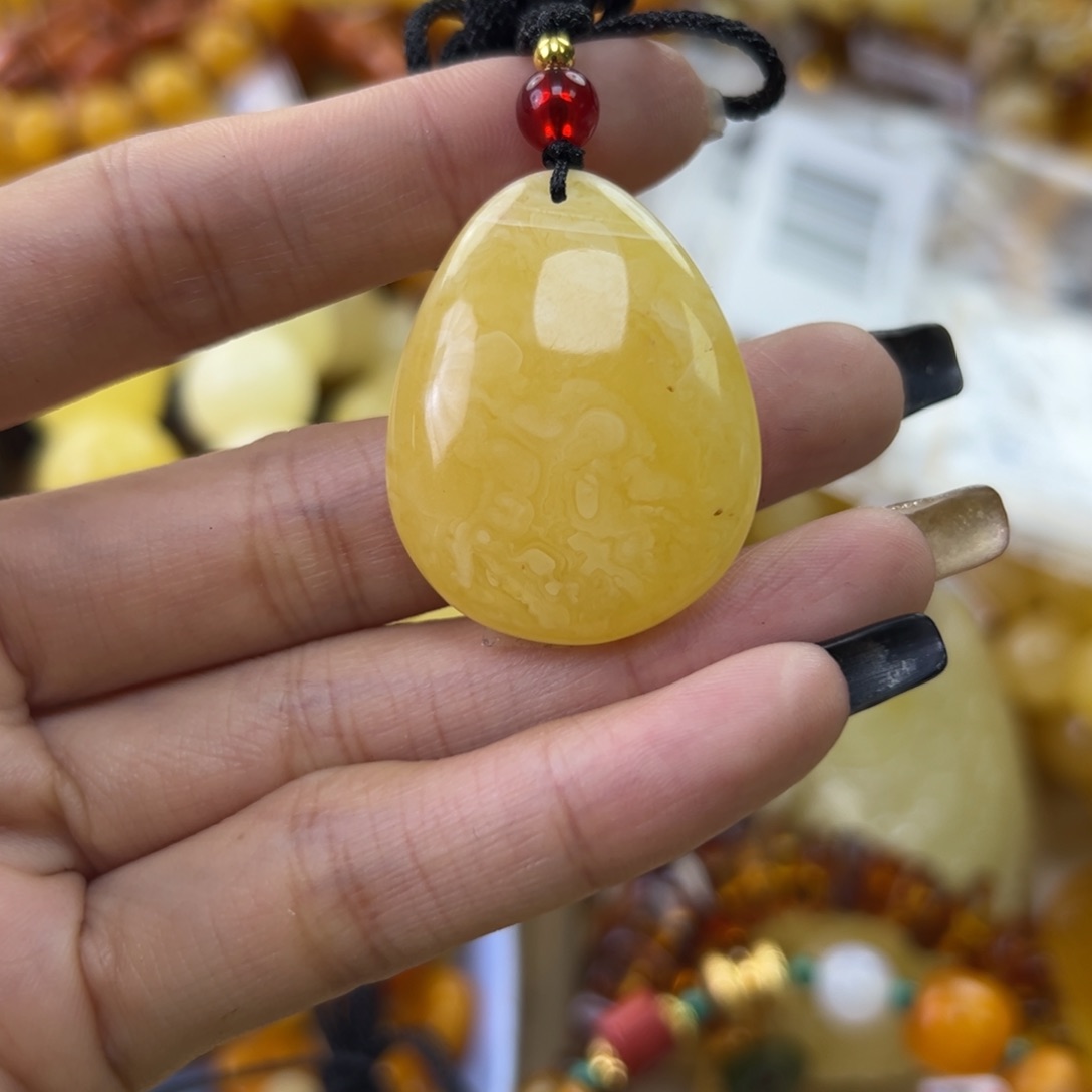 琥珀珠宝奇石未镶嵌