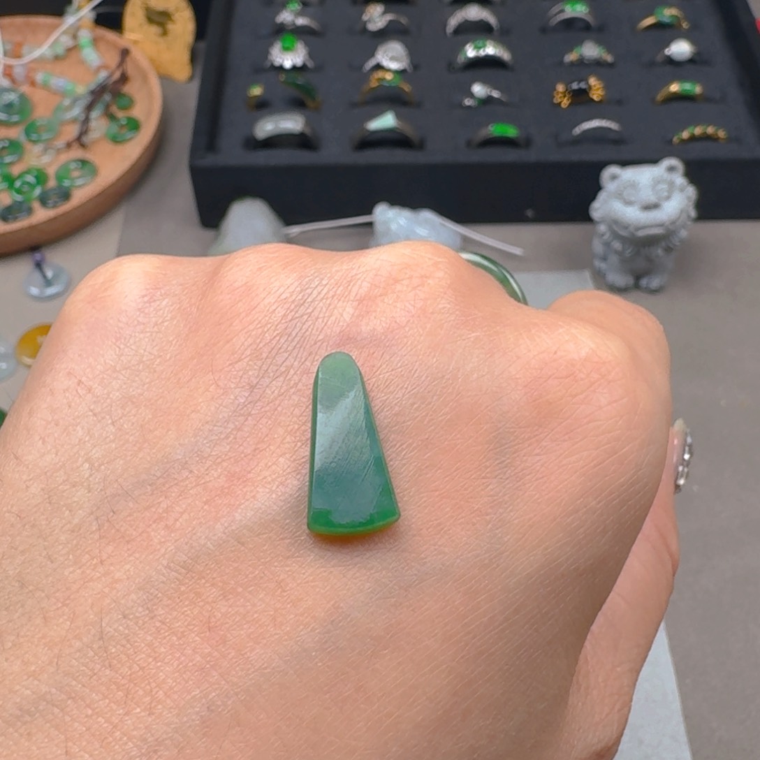 翡翠颈饰未镶嵌缅甸A货翡翠无事牌