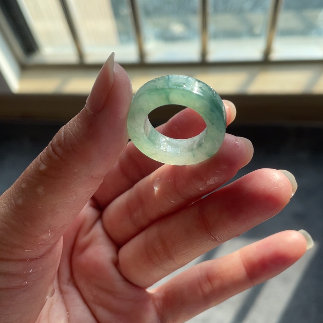 定制翡翠未镶嵌戒指