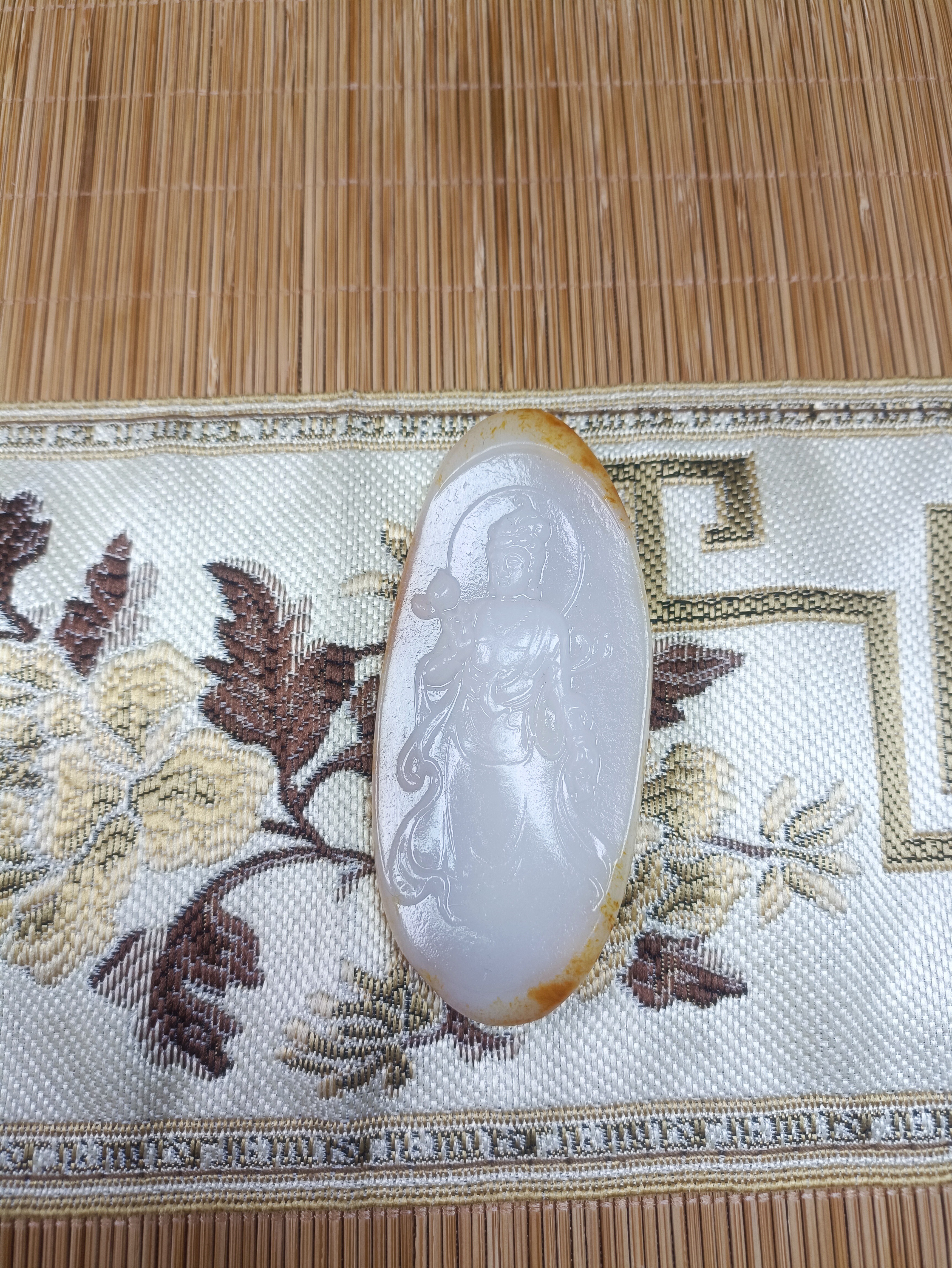 新疆和田玉站观音莲花观音吊坠玉牌挂件64克