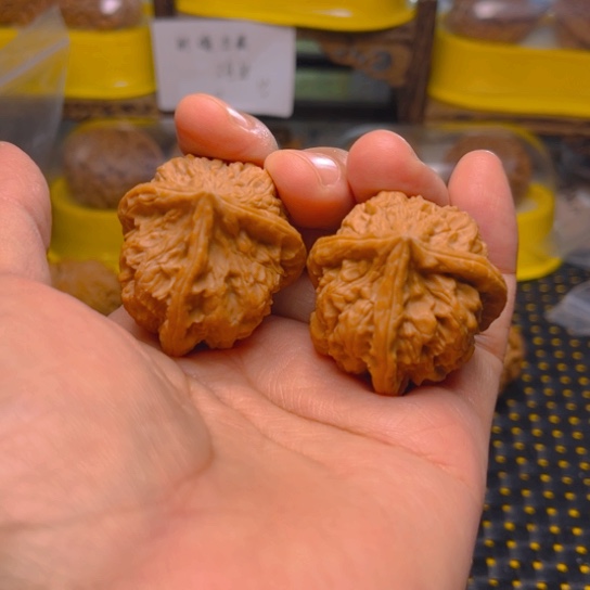 皮***蛋吊坠文玩核桃三棱