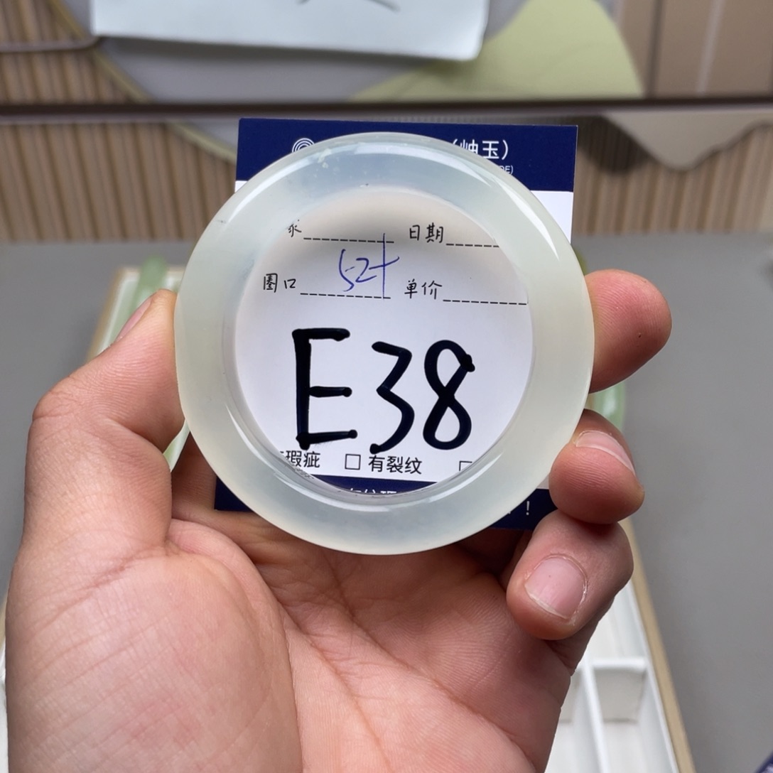 岫玉手镯手镯未镶嵌