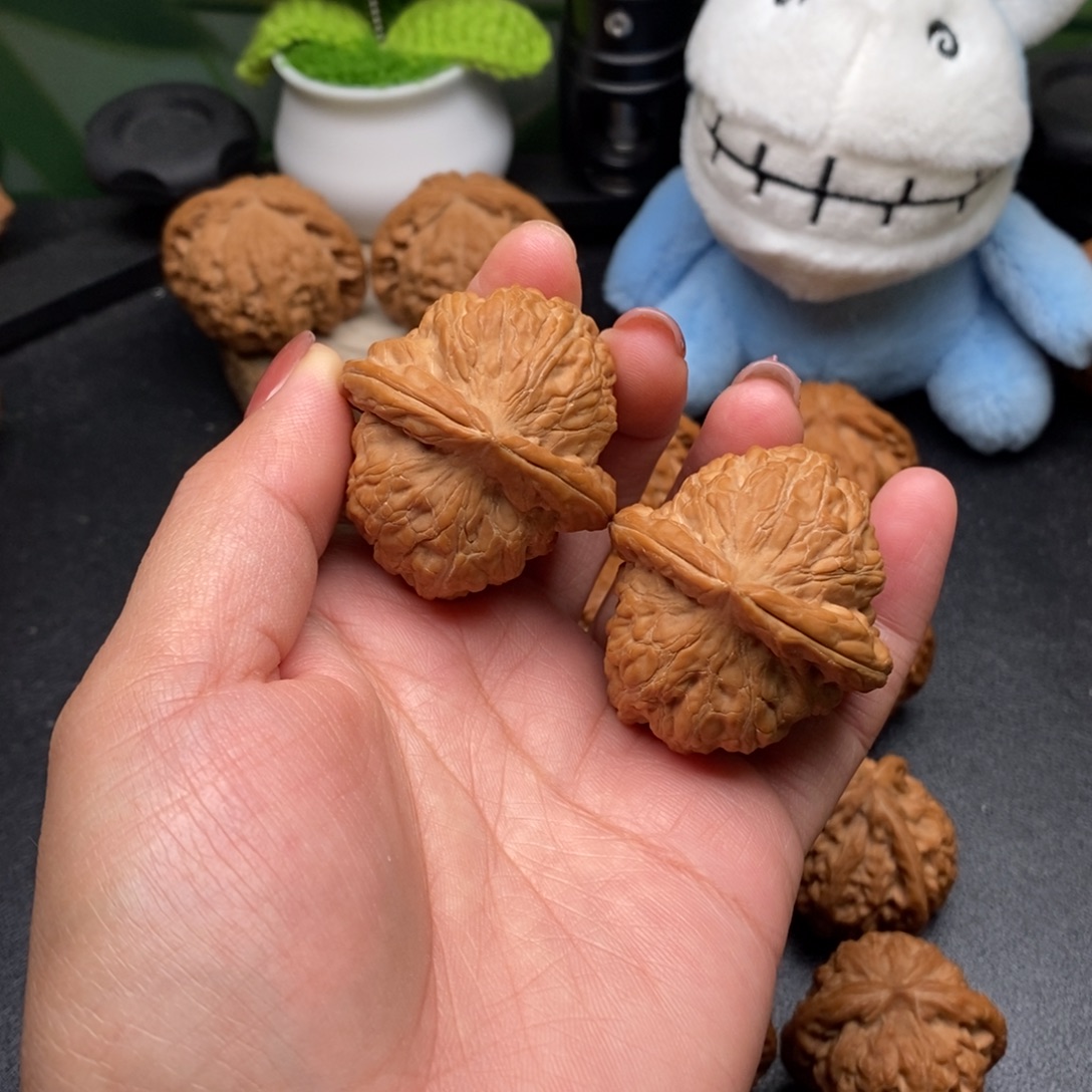 吊坠文玩核桃赤龙鸡心40