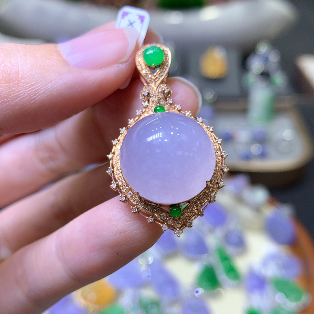 【闪购商品】翡翠颈饰18K金镶嵌翡翠吊坠项链