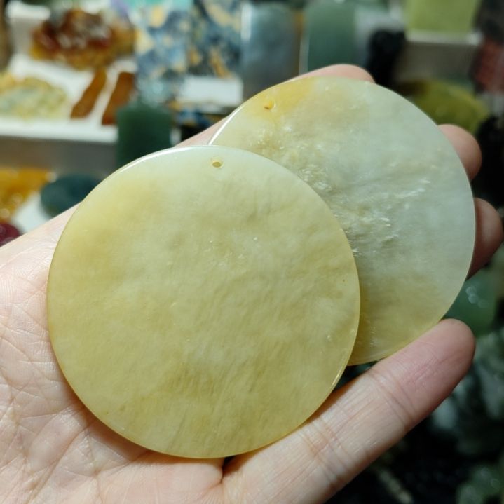 唯***月岫玉未镶嵌挂坠款式