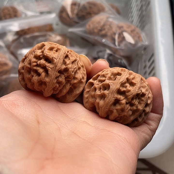 文玩核桃手串苹果元26.8……十块