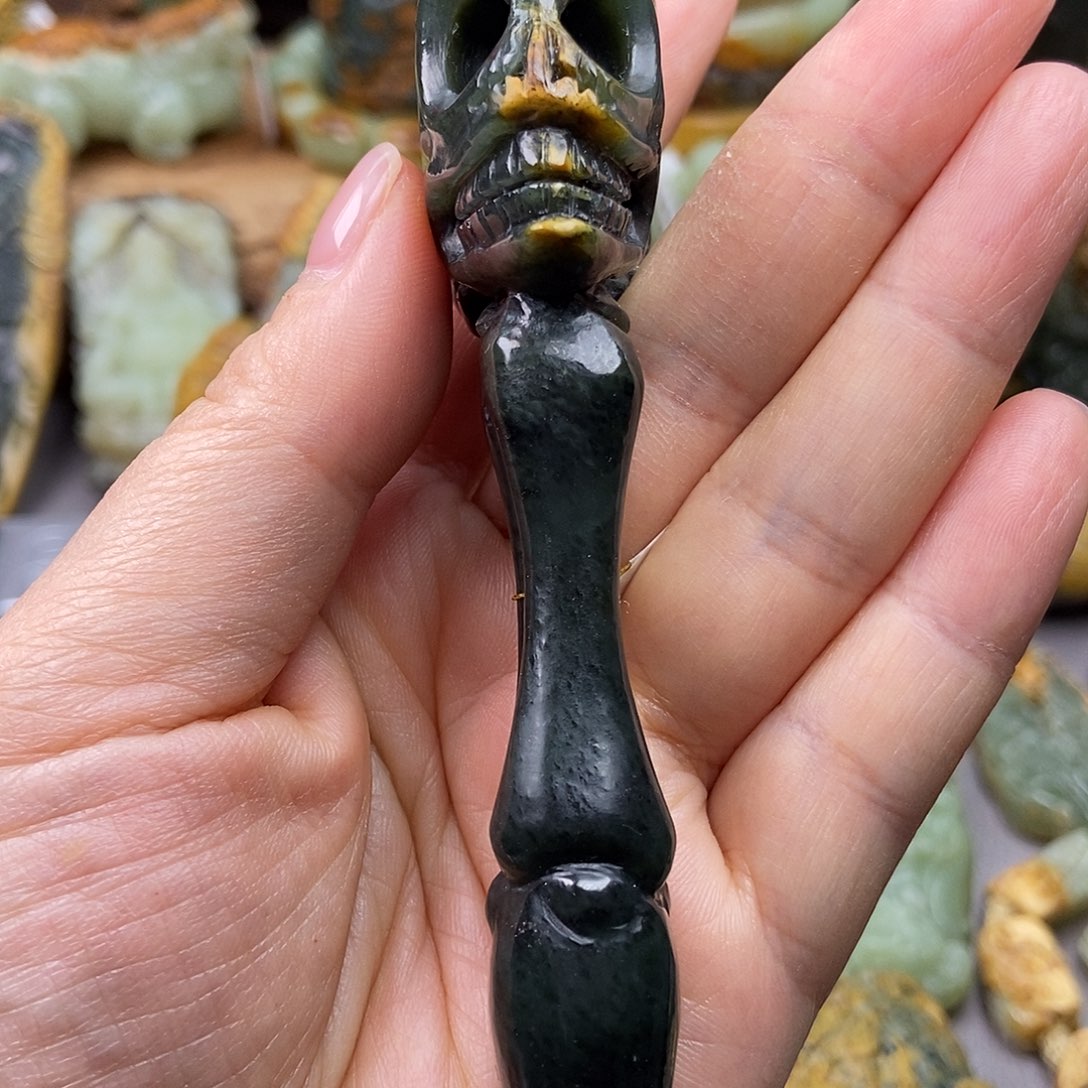 岫岩河磨玉（透闪石质玉）手把未镶嵌