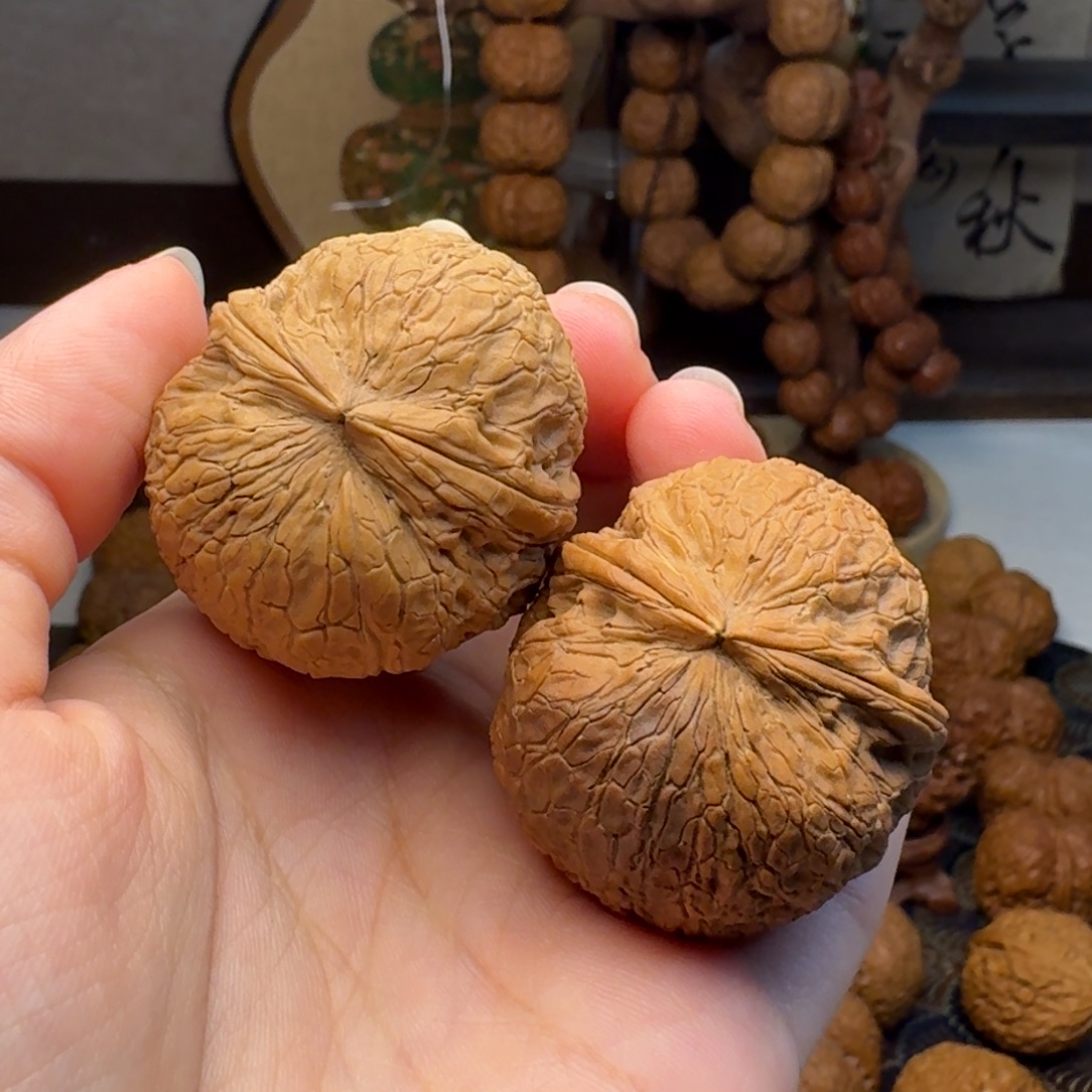 文玩核桃把件太阳圆球40.4