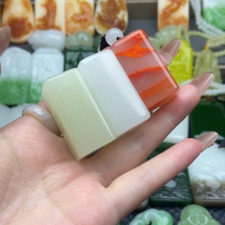 颈饰未镶嵌和田玉