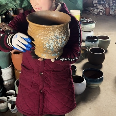 口23高21瑕疵盆子 