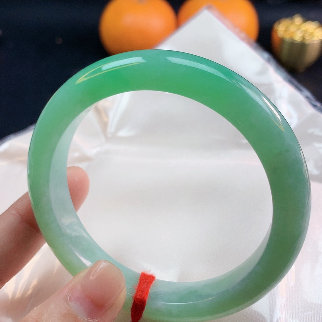 翡翠手镯未镶嵌59圈2414