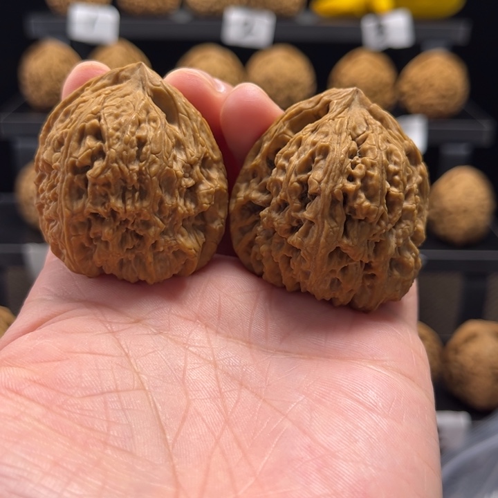 达***世吊坠文玩核桃核桃