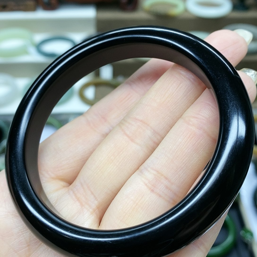 【闪购商品】和田玉手镯未镶嵌