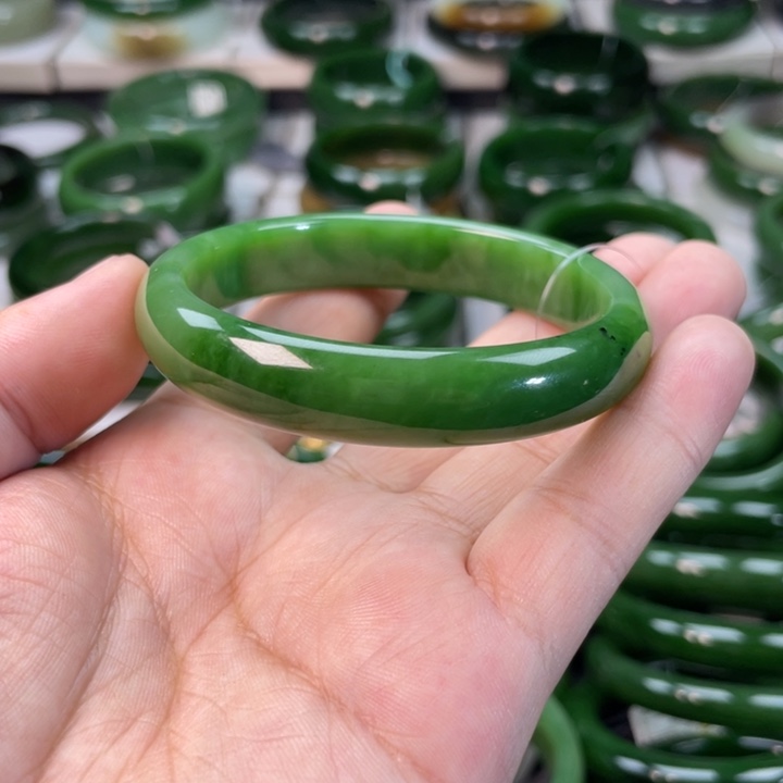 和田玉（碧玉）手镯未镶嵌
