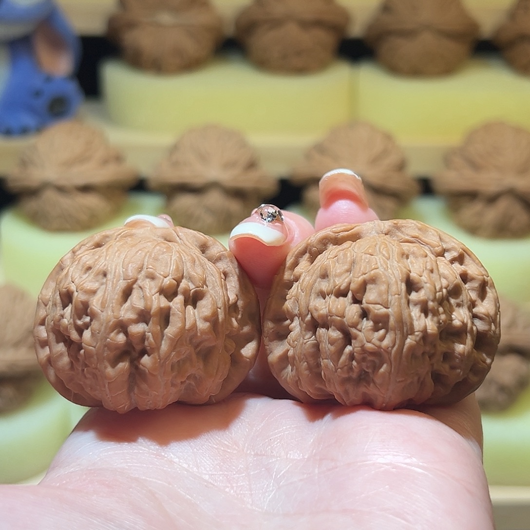 文玩核桃吊坠39+全品白狮子