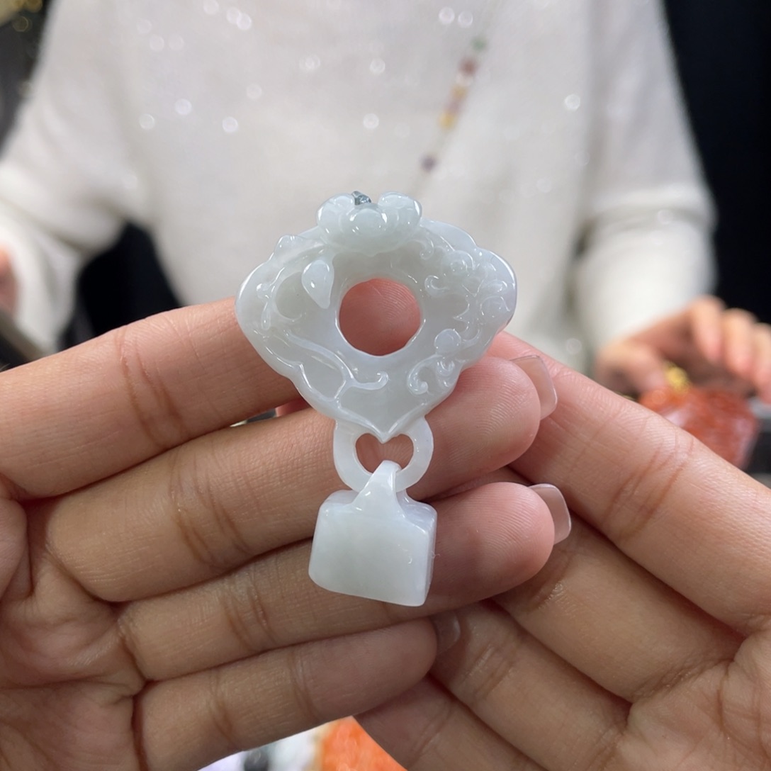 翡翠颈饰未镶嵌代编织