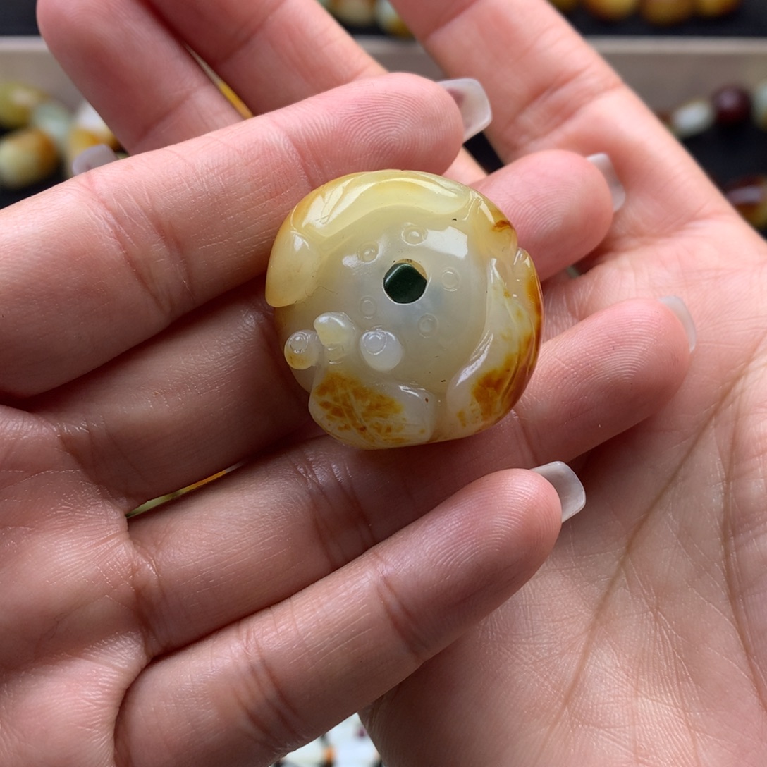 和田玉未镶嵌项链