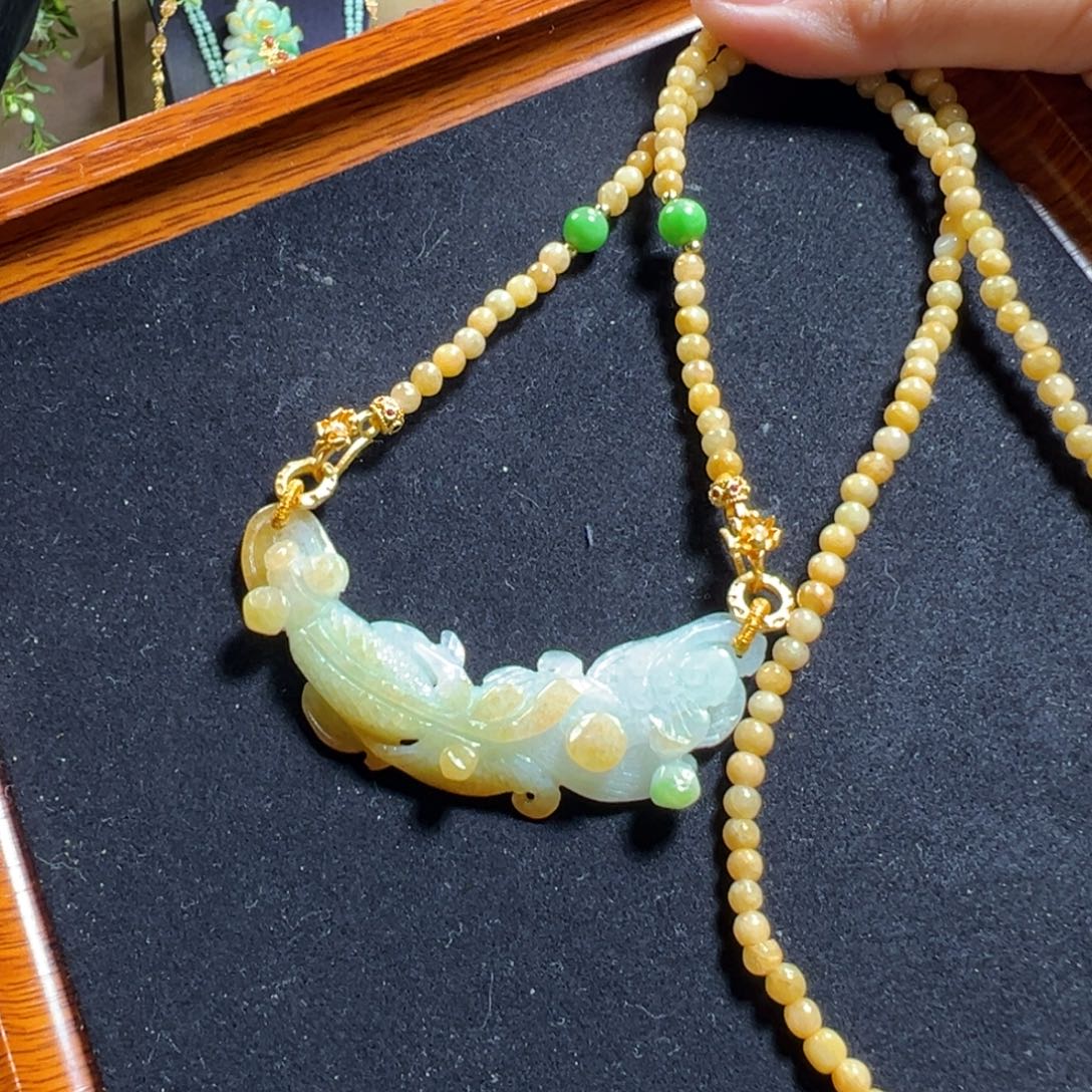 翡翠未镶嵌毛衣链锦鲤