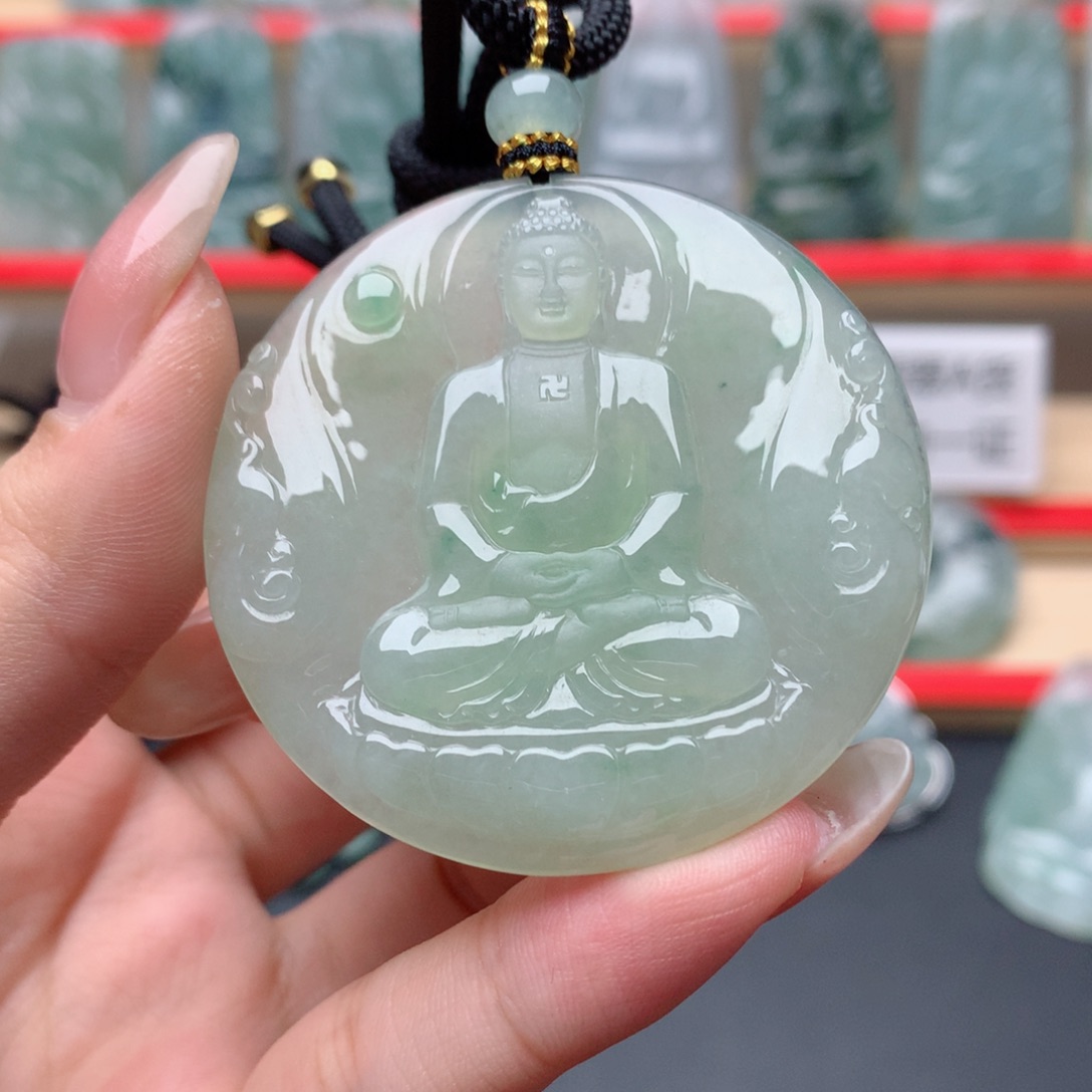 翡翠未镶嵌颈饰大日如来