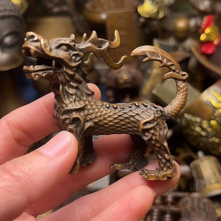 精美铜器批发档口