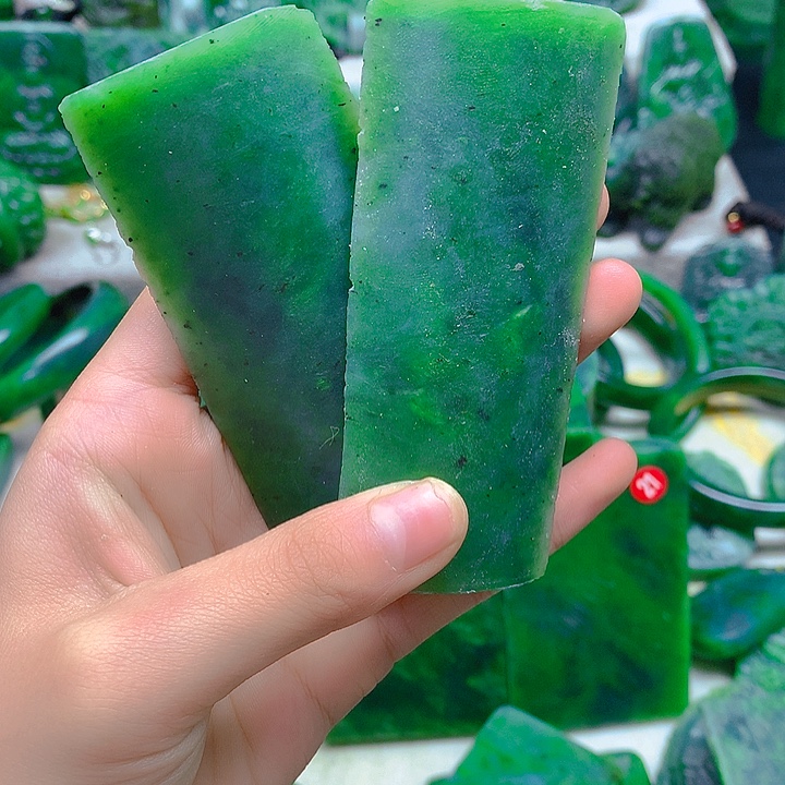 和田玉（碧玉）未镶嵌颈饰