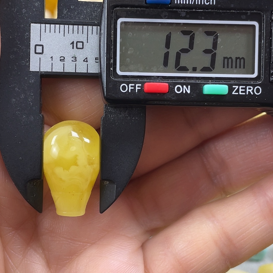 蜜蜡未镶嵌裸石26杂