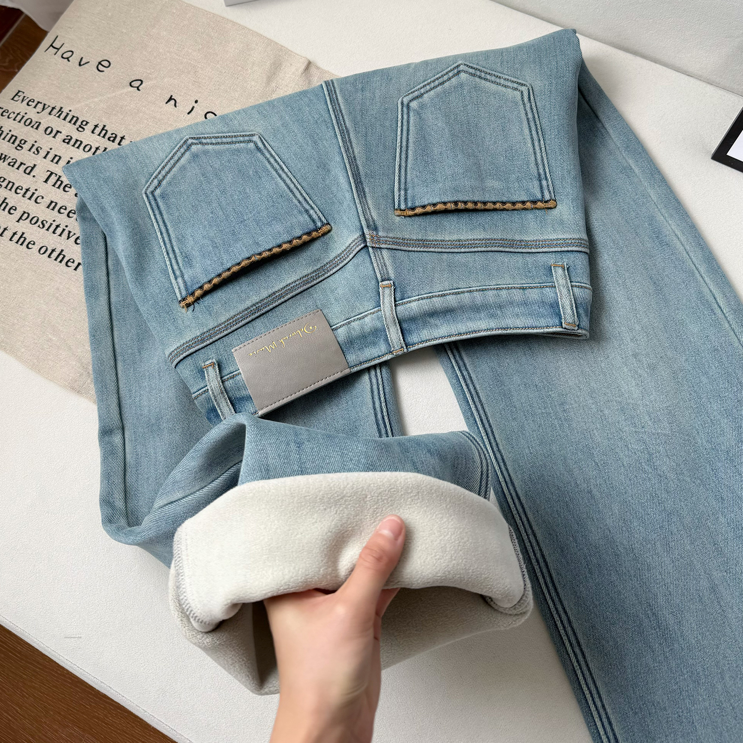 雪峰蓝加厚雪绒直筒牛仔裤女2025冬季新款高腰弹力显瘦百搭裤